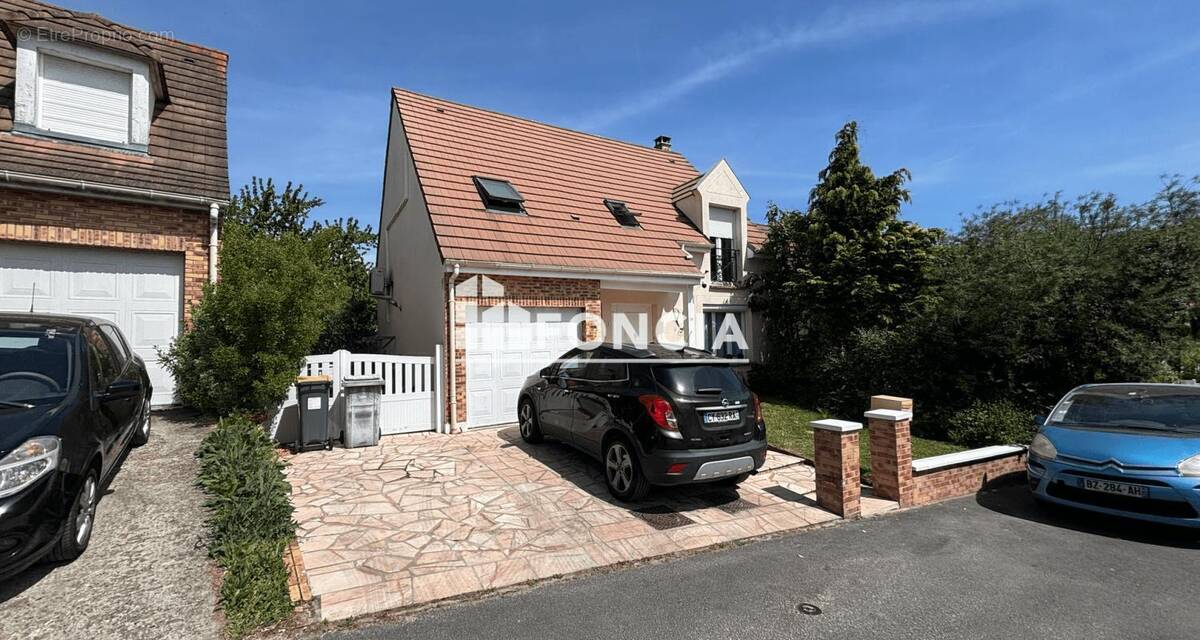 Maison à LOUVRES