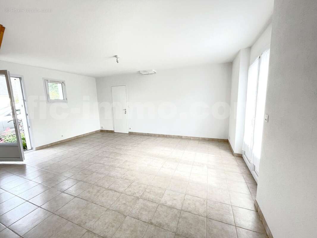 Maison 69 m² à Saint-Gildas-De-Rhuys  - photo 3