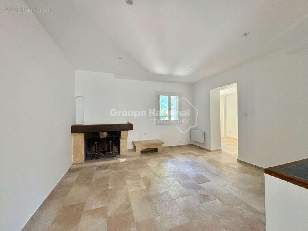 Appartement à LE ROVE