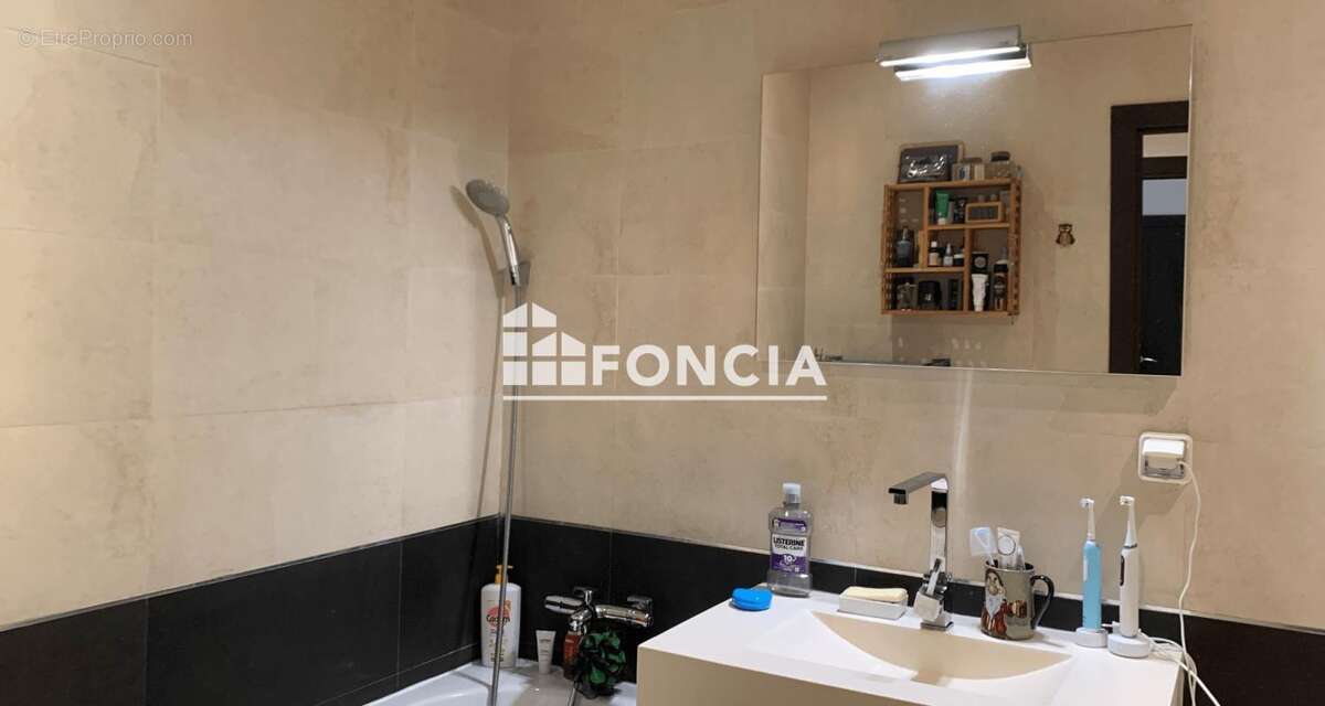 Appartement T3 de 64 m2 dans résidence avec piscine Venelles (13770) - photo 8
