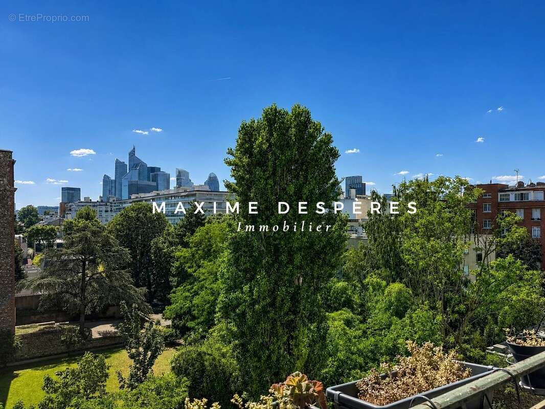 Appartement à NEUILLY-SUR-SEINE