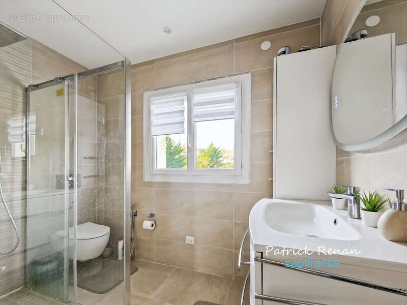 Maison à FONTENAY-LE-FLEURY