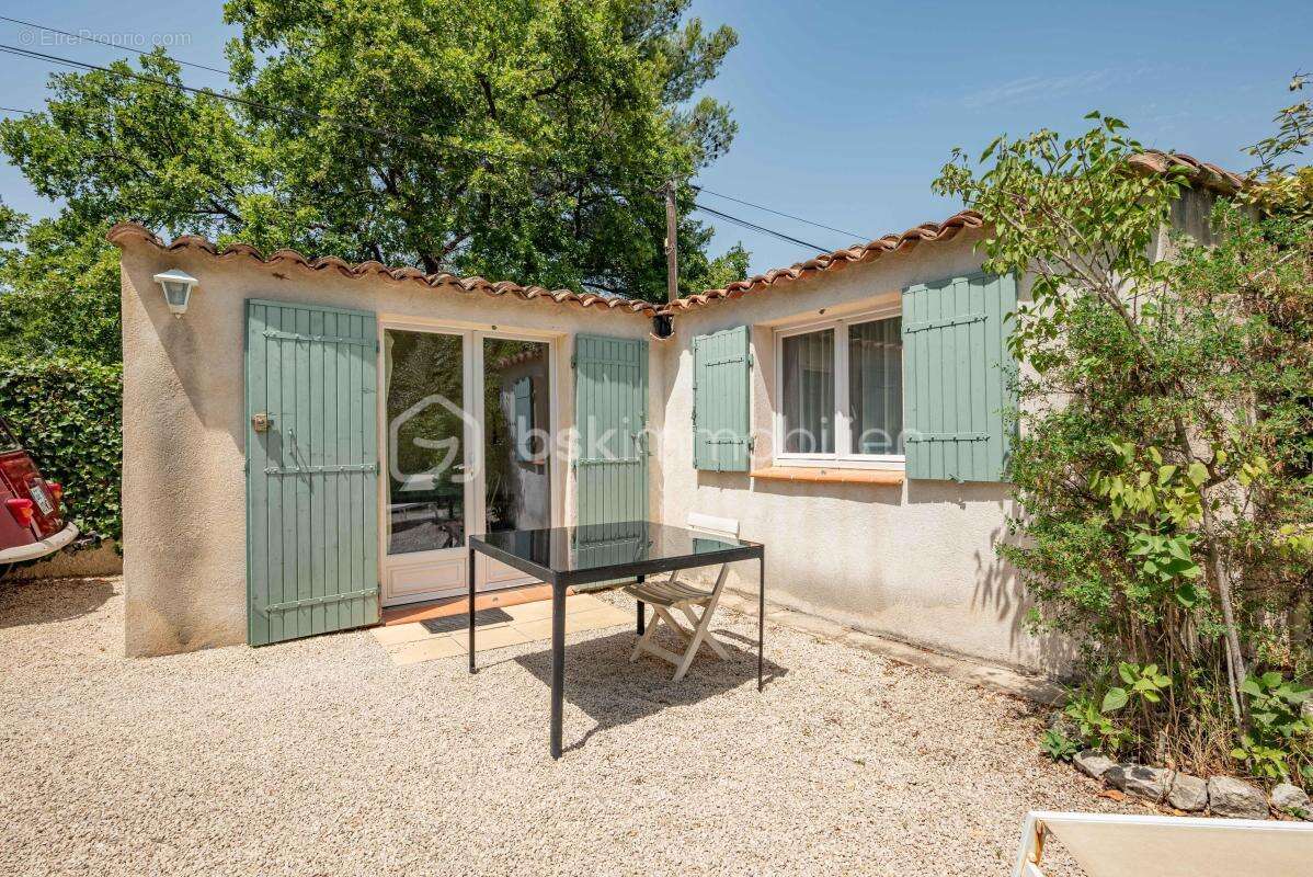 Maison à EGUILLES