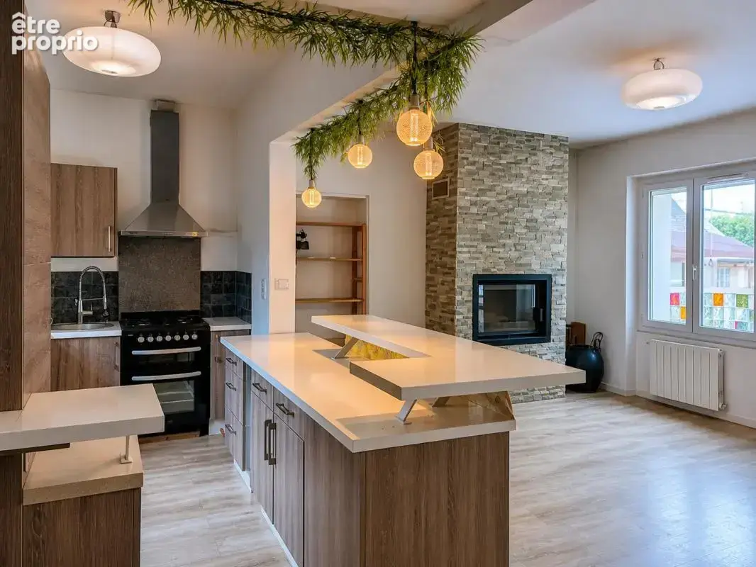Maison de 7 pièces de 130 m² à Fleury-les-Aubrais - photo 4