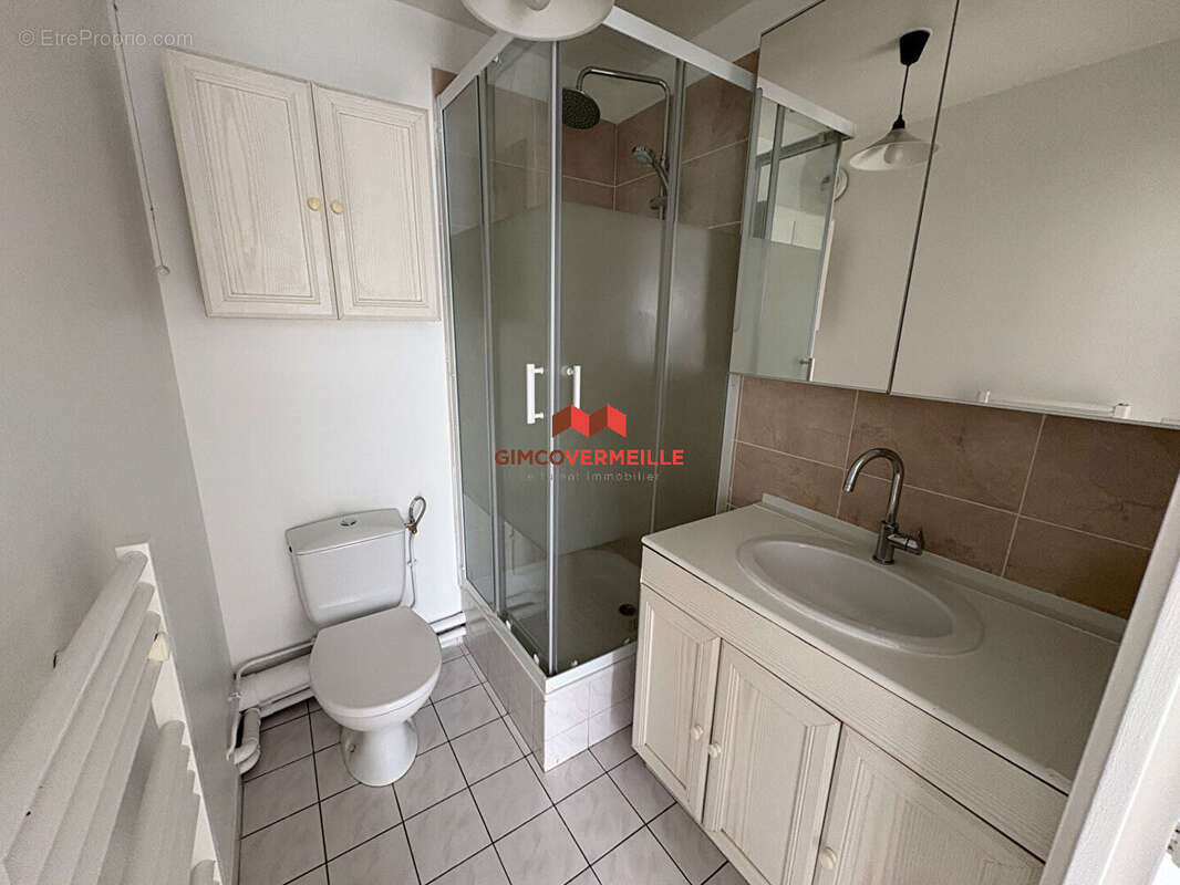 Appartement à VOISINS-LE-BRETONNEUX