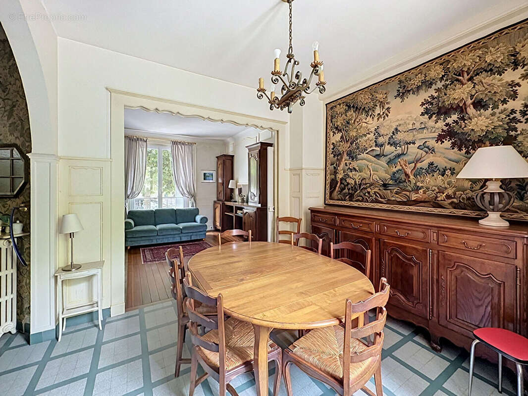Maison Bourgeoise de 10 pièces + F2 Meaux - photo 3