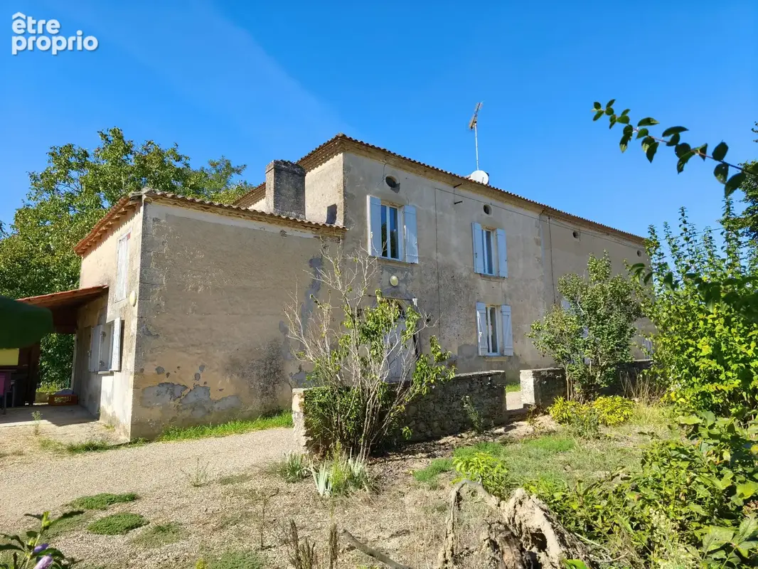 Maison en pierre avec dépendances et vaste terrain - photo 3