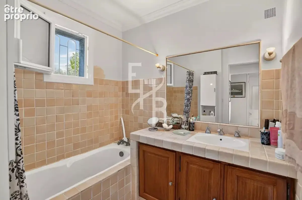 Opportunité à opio — villa familiale avec piscine à proximité de valbonne - photo 16