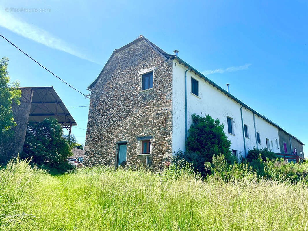 Maison à RIEUPEYROUX