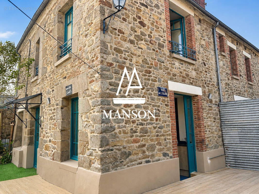 Maison à COMBOURG