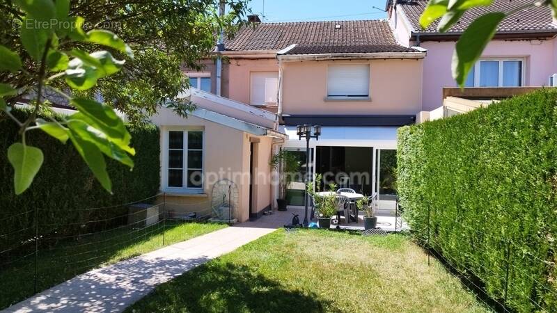 Maison à ROBERT-ESPAGNE