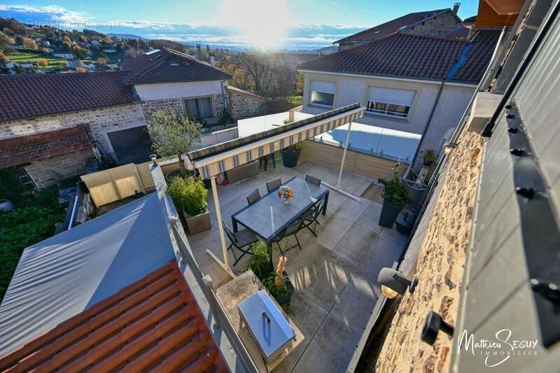 Maison à SAINT-MARTIN-EN-HAUT