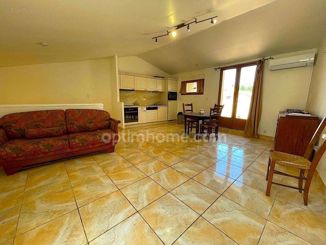 Maison de village avec terrasse de toit - photo 2