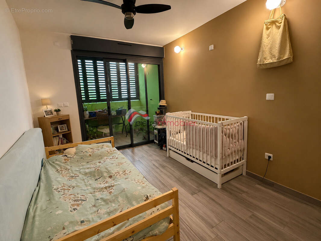 A vendre en exclusivité t3 au rez-de-jardin - les avirons hypercentre - photo 4