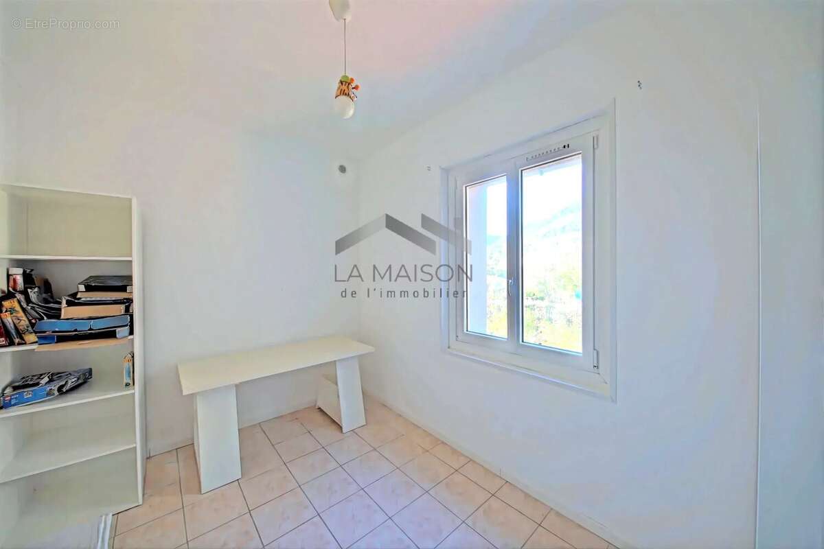 Appartement à MONACIA-D'AULLENE