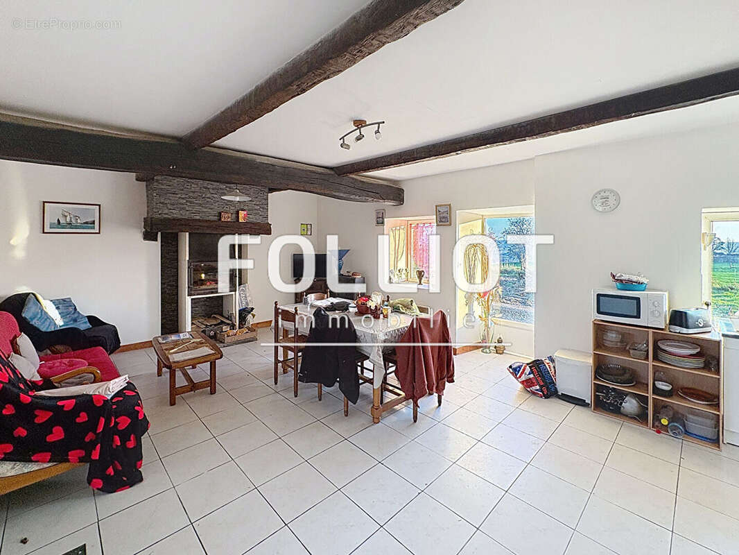 A VENDRE Maison en pierre - 4 pièces 76 m² - photo 2