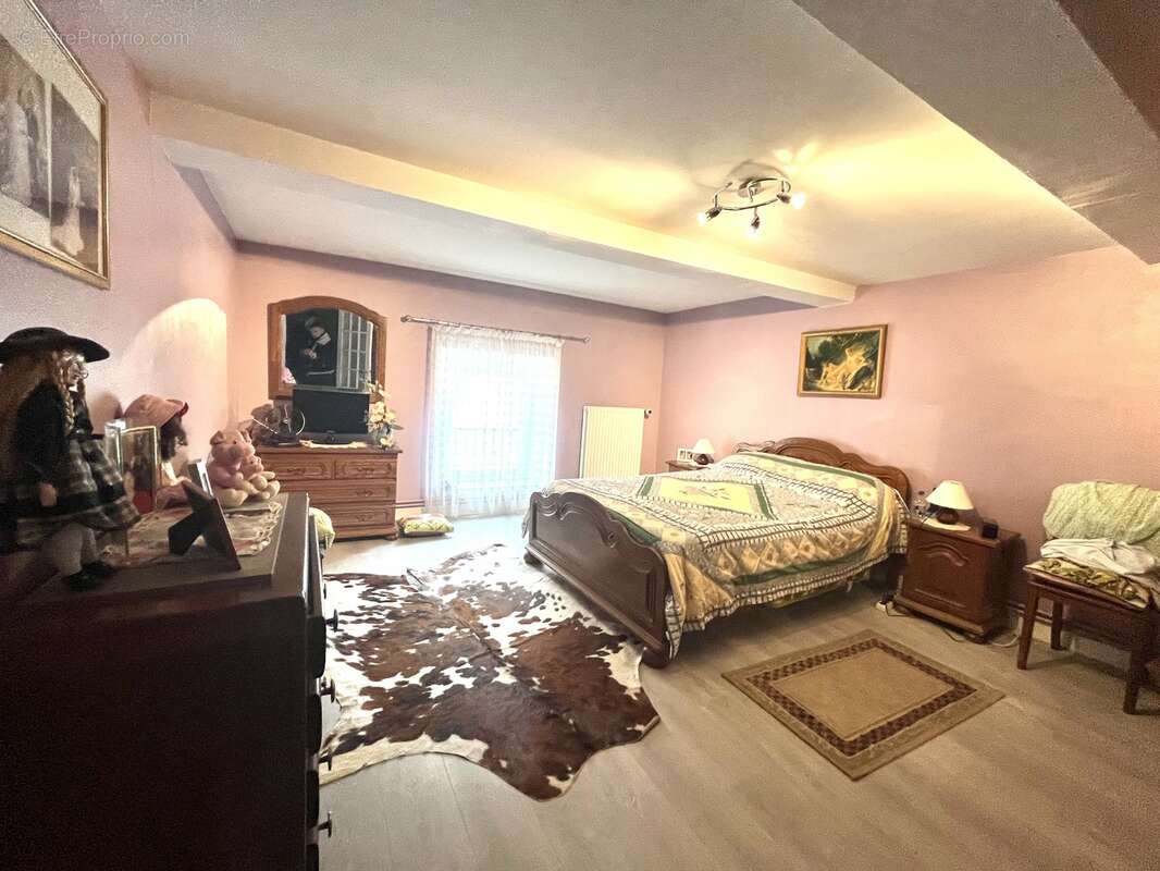 Appartement 400 m² à Les Hautes-Rivieres  - photo 110