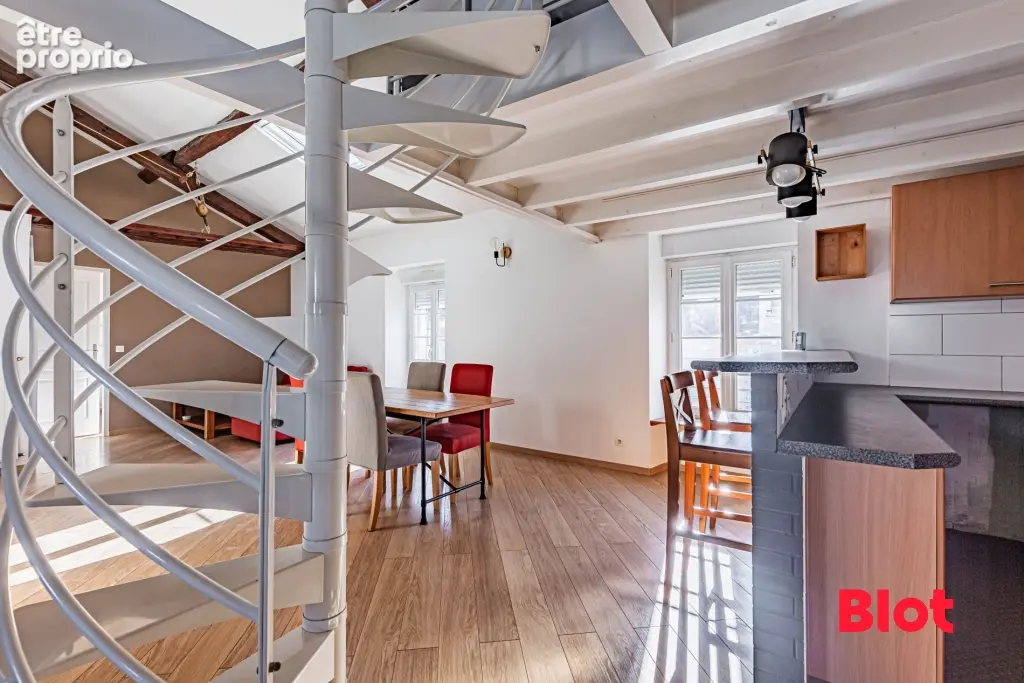 Appartement 4 pièces 76 m² à vendre à Nantes (44000) - photo 3