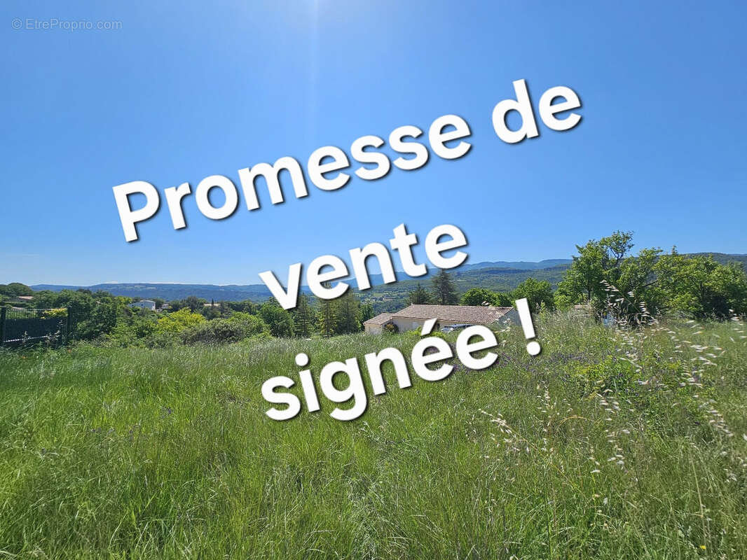Terrain à APT