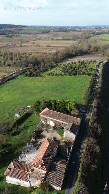 Maison à MOUTHIERS-SUR-BOEME