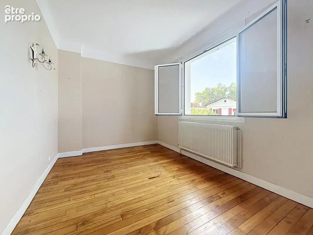 Ascain , Appartement 73 m2 avec garage, parking et jardin - photo 9