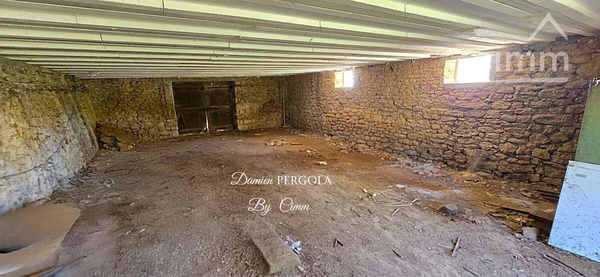 Corps de ferme avec près de 3 hectares et vue dominante – Bien rare à Montignac-Lascaux - photo 7