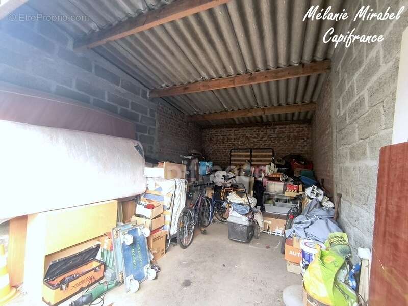 Parking à CONCHES-EN-OUCHE