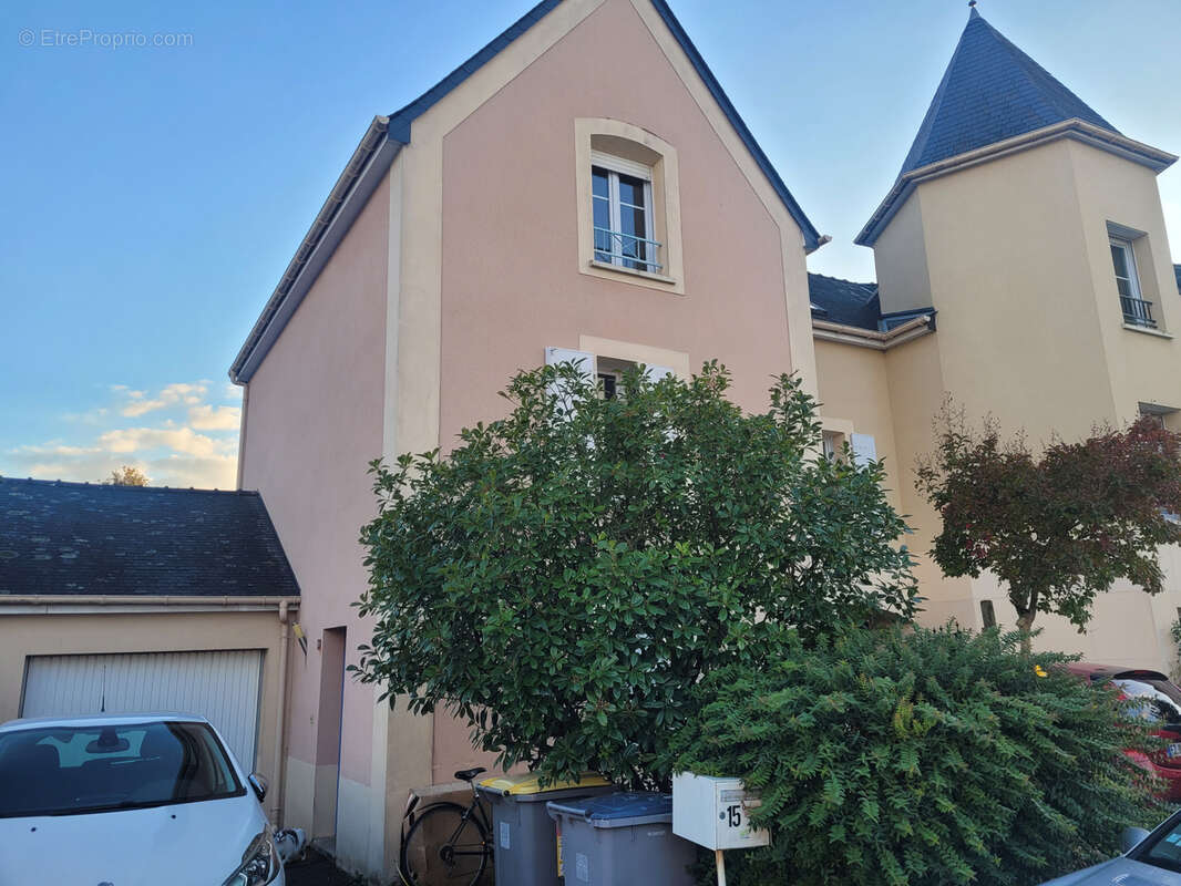 Maison à CHAMBRAY-LES-TOURS