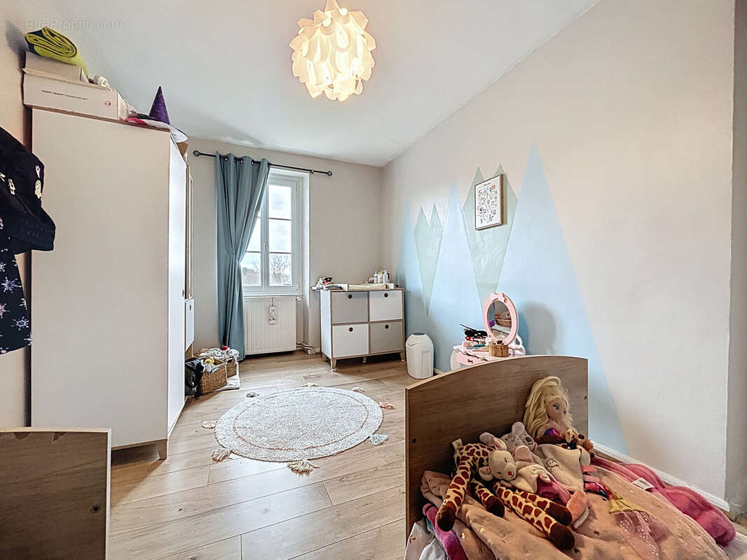 Maison à BRIGNAC-LA-PLAINE