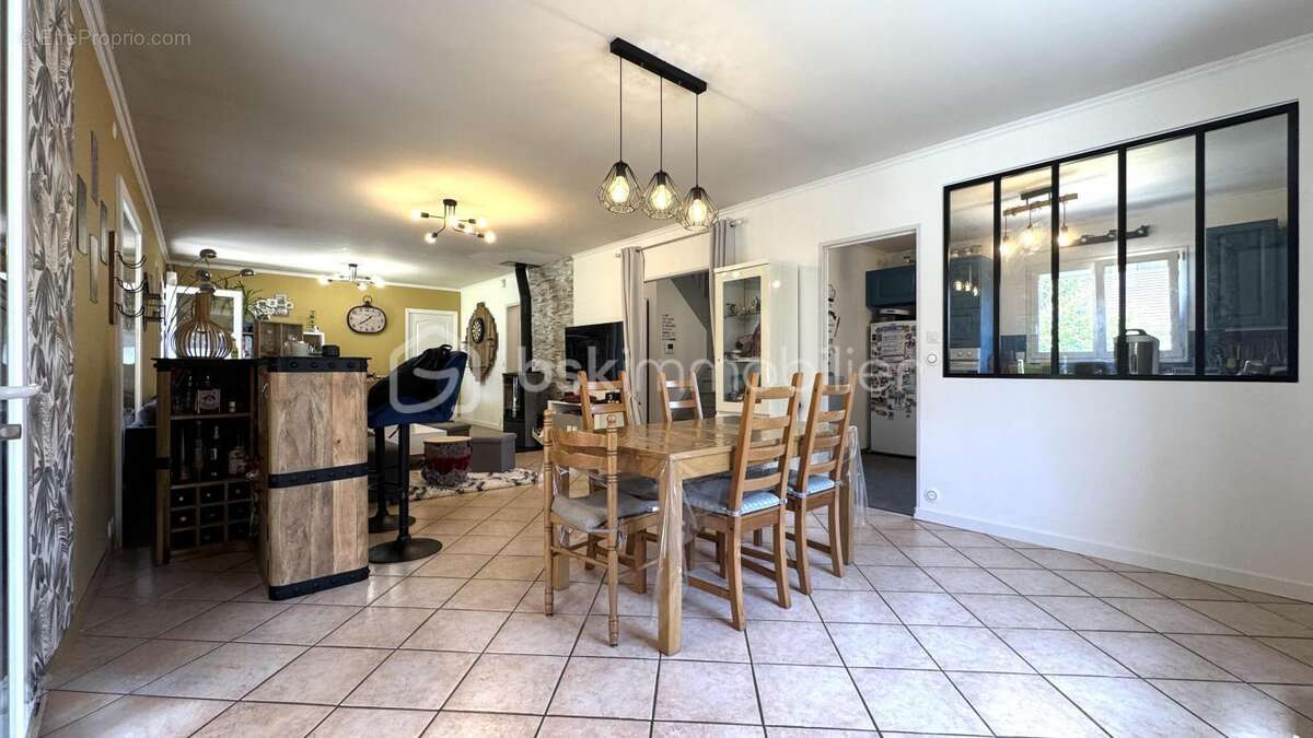 Maison à GRETZ-ARMAINVILLIERS