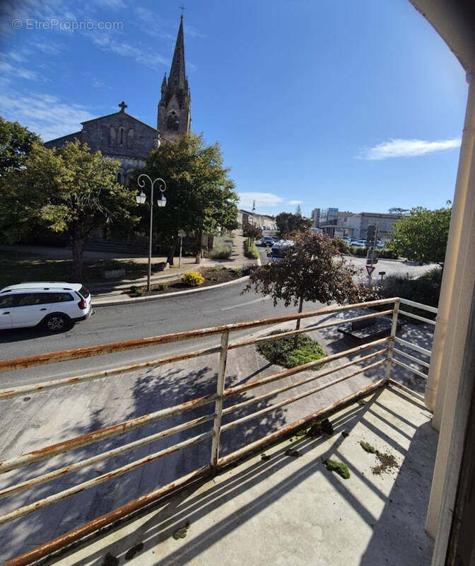 Maison à SAINT-CIERS-SUR-GIRONDE