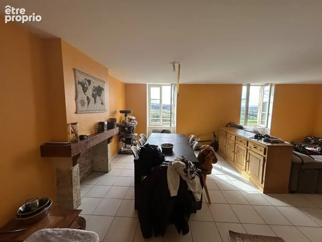 Bel Immeuble de Rapport au coeur du village d'Ayen Corrèze 4 locations - photo 9