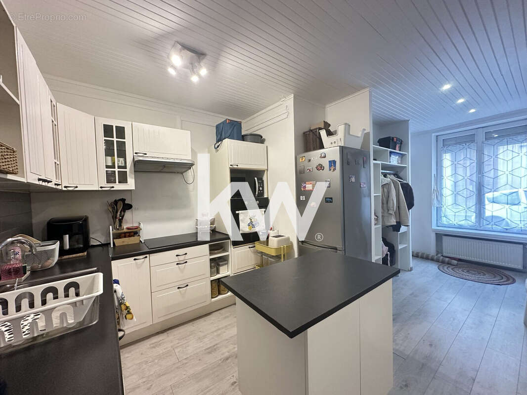 Appartement 88 m² à Saint-Etienne  - photo 3