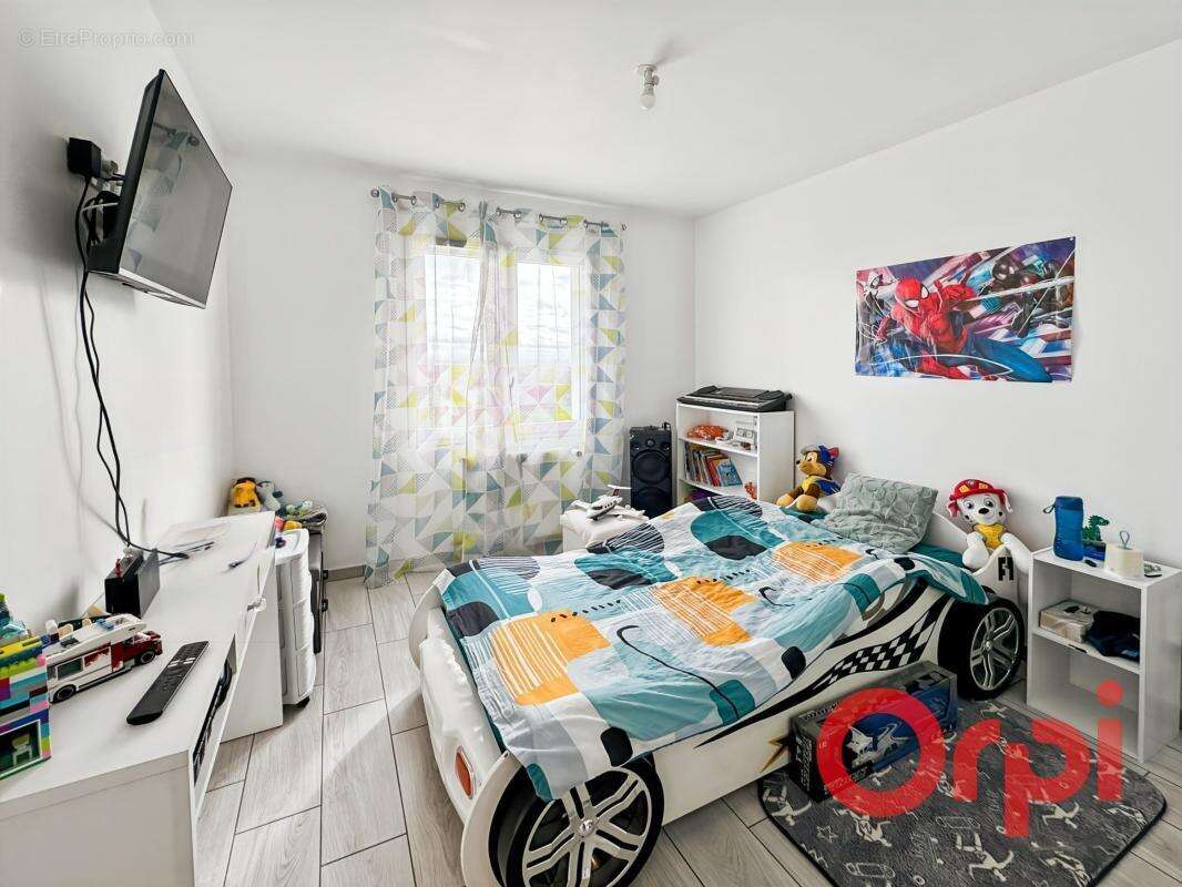 Maison à SAINT-PIERRE-LES-ETIEUX