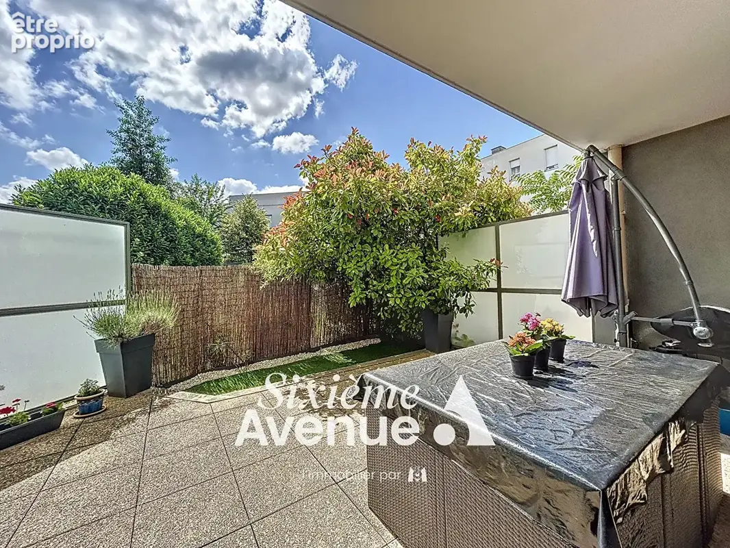 Photo Appartement à Vaulx-En-Velin au prix de 215 000€