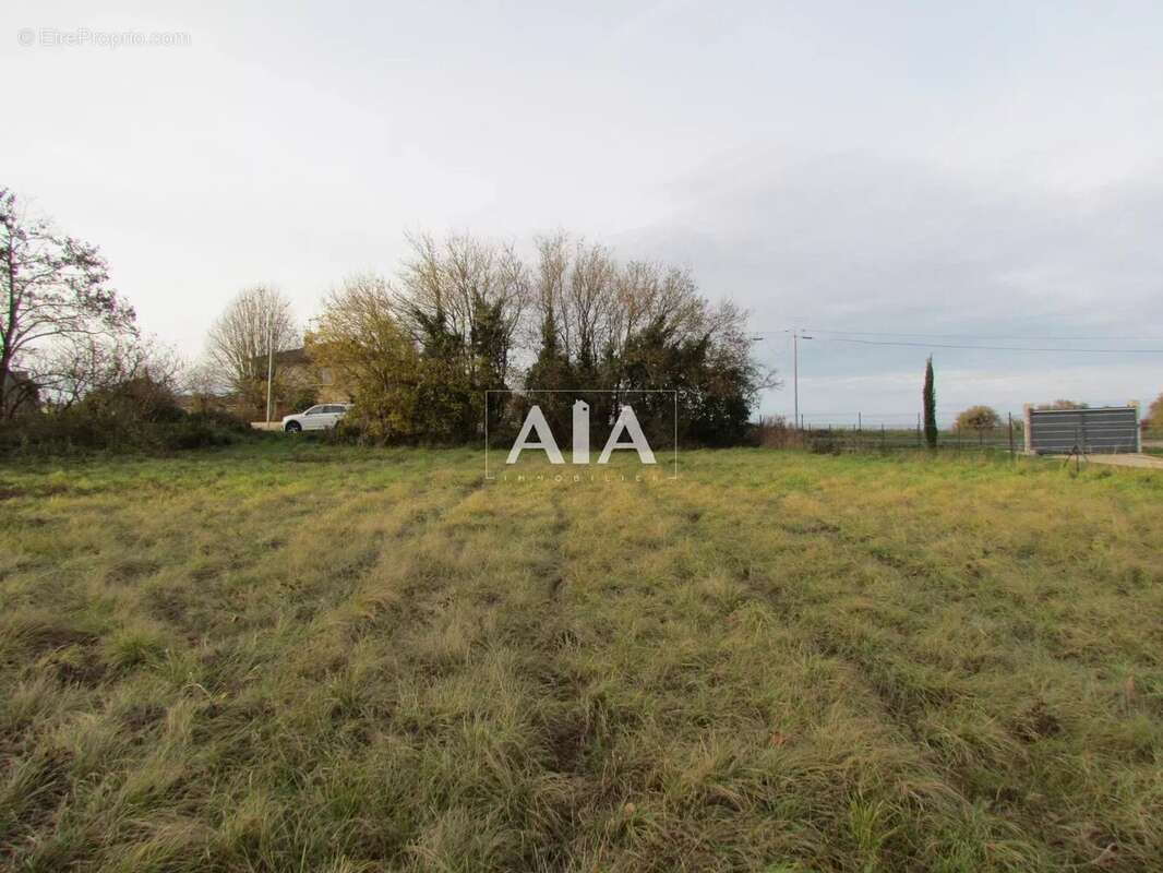 Terrain à BERNAC
