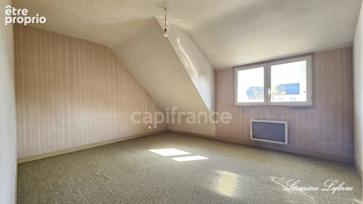 À Trégunc, une maison familiale aux beaux volumes, à deux pas du littoral ! - photo 13