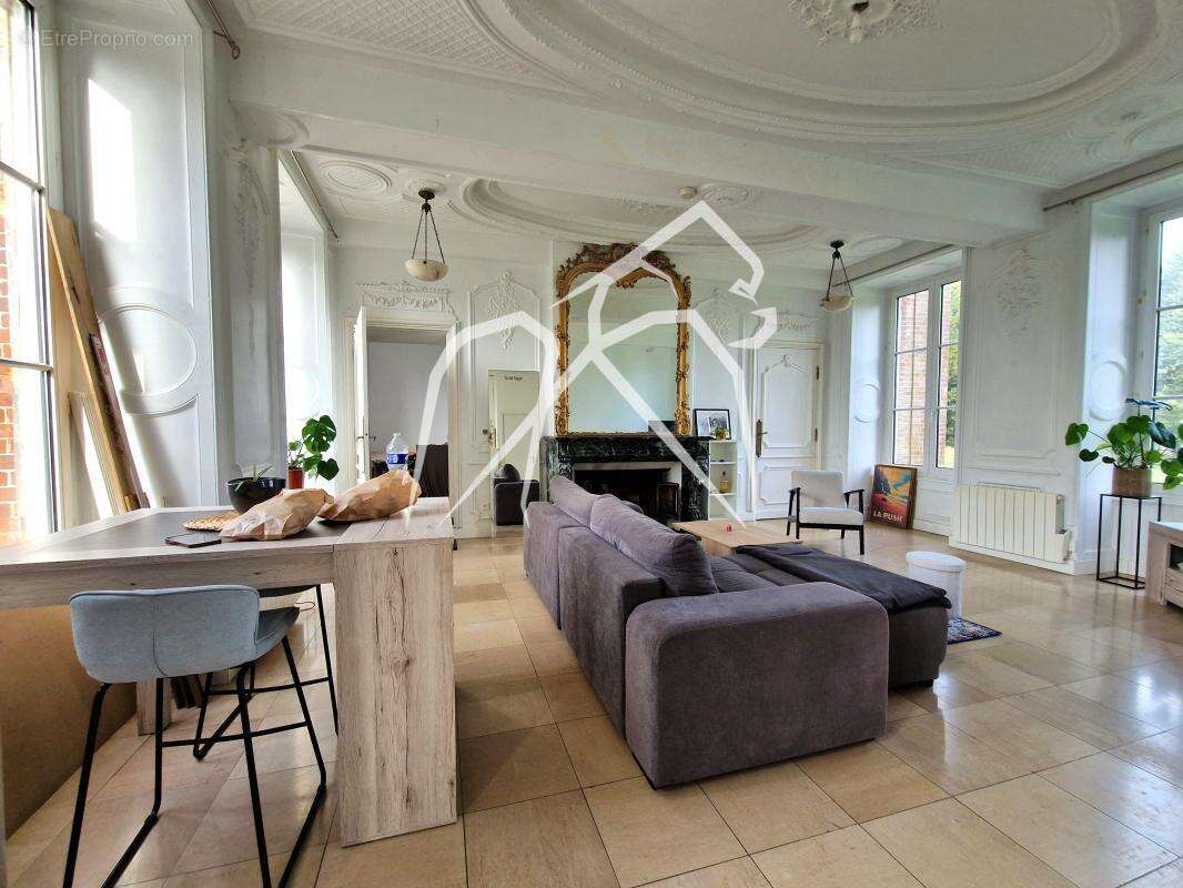 Appartement à BOIS-L'EVEQUE