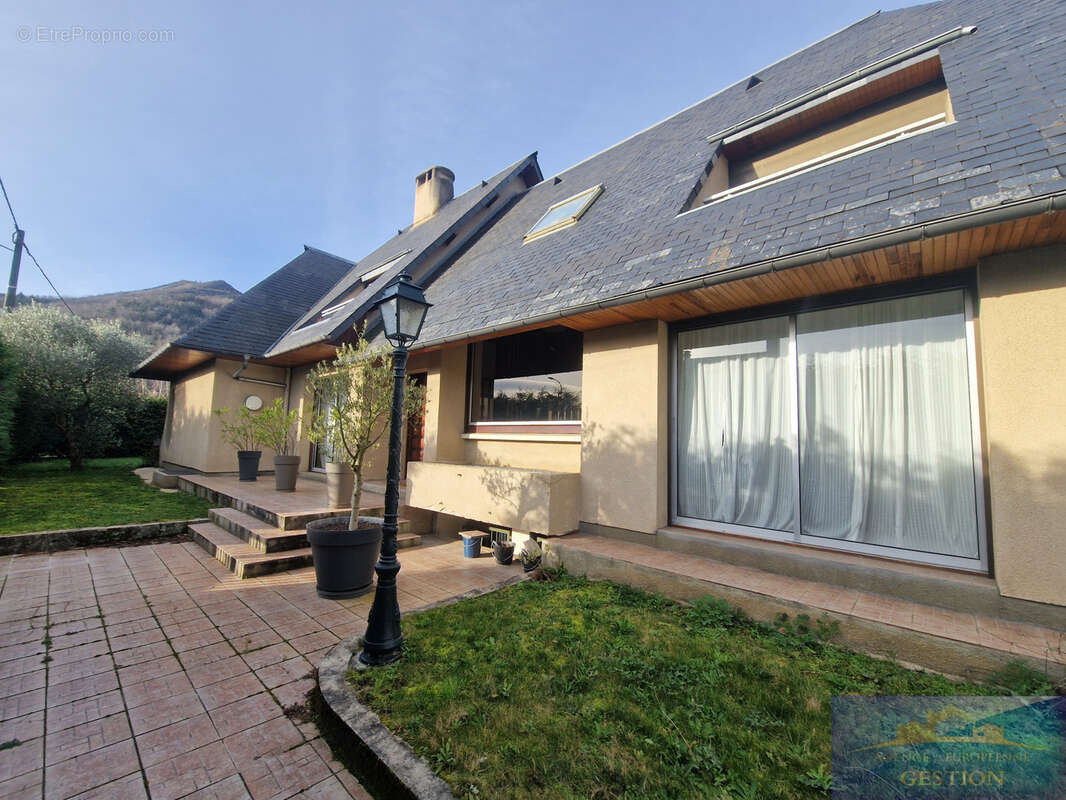 Maison à LOURDES