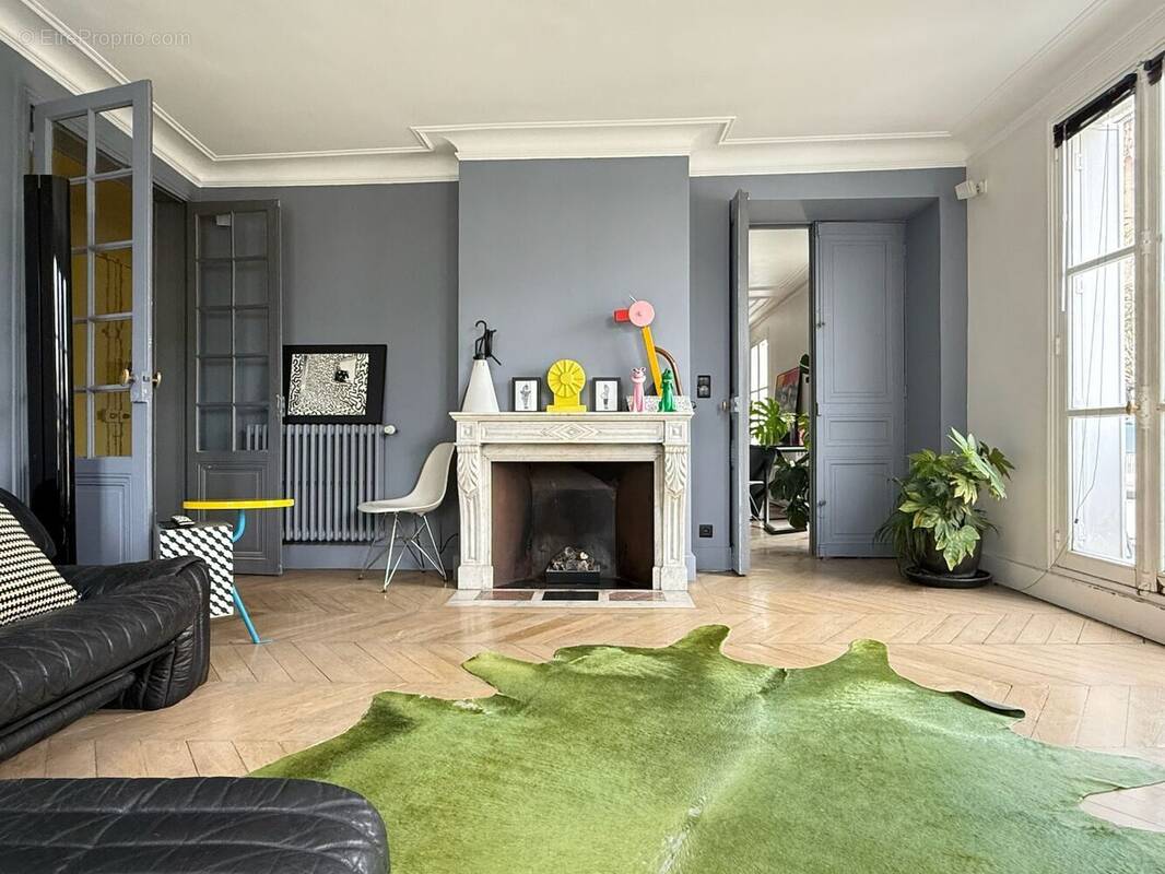 Appartement à PARIS-4E