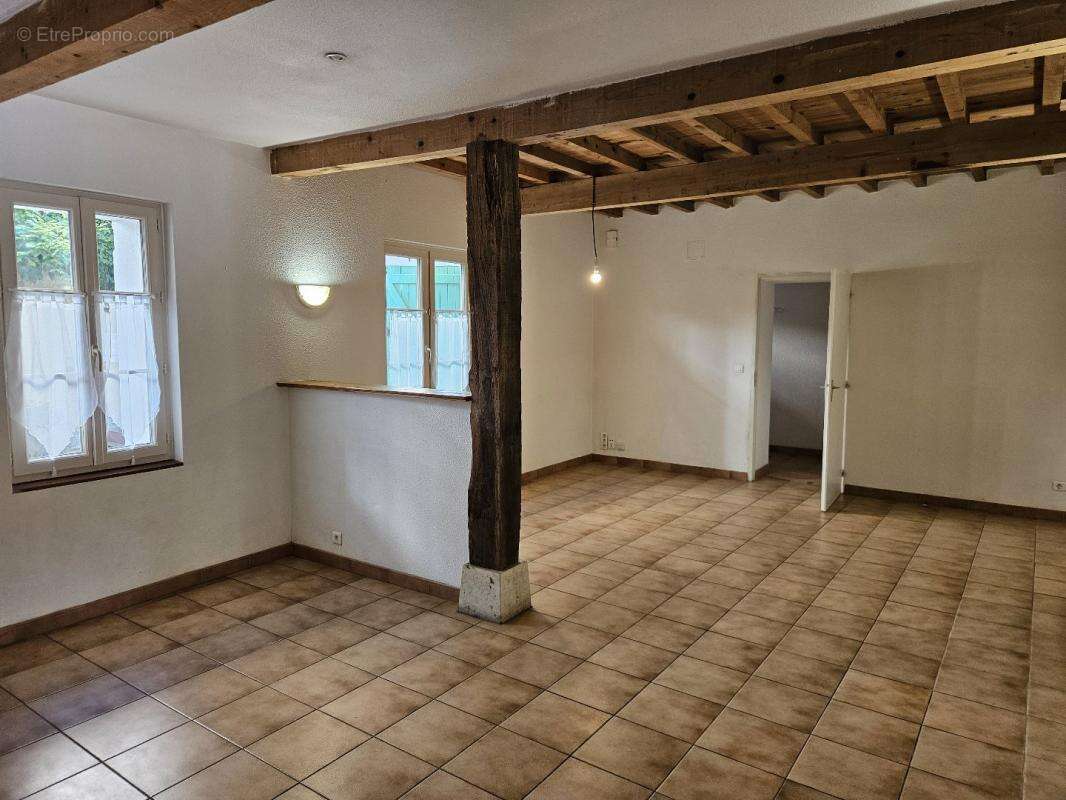Maison à CASTET-ARROUY