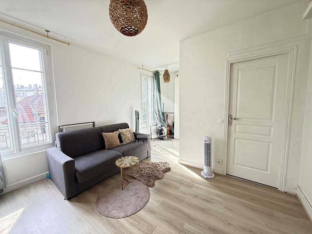 Appartement à MAISONS-ALFORT