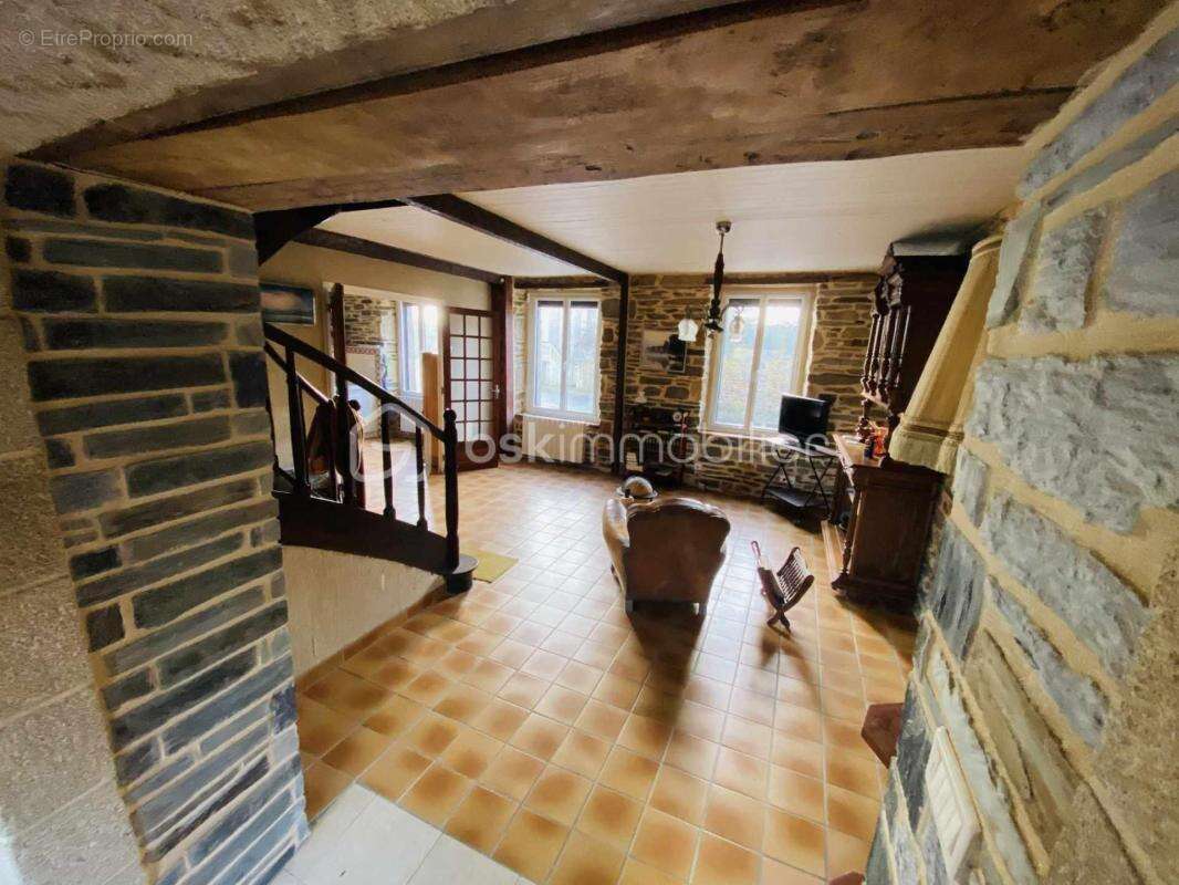 Maison à GUILLIERS