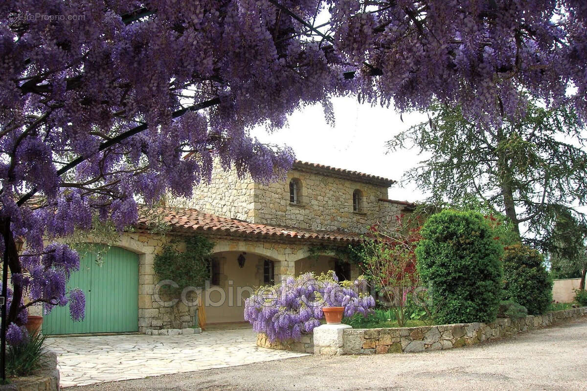 Maison 125 m² à Speracedes  - photo 2