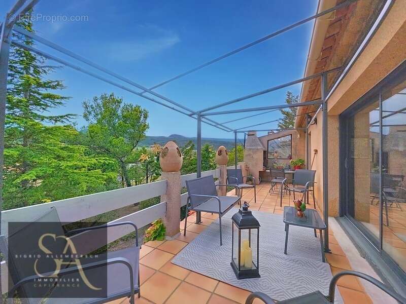 Maison à RIEUX-EN-VAL