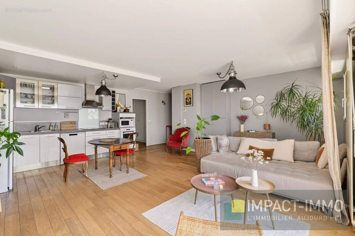Appartement à COURBEVOIE