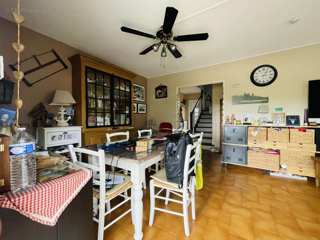 Maison à SAINT-PANTALEON-DE-LARCHE