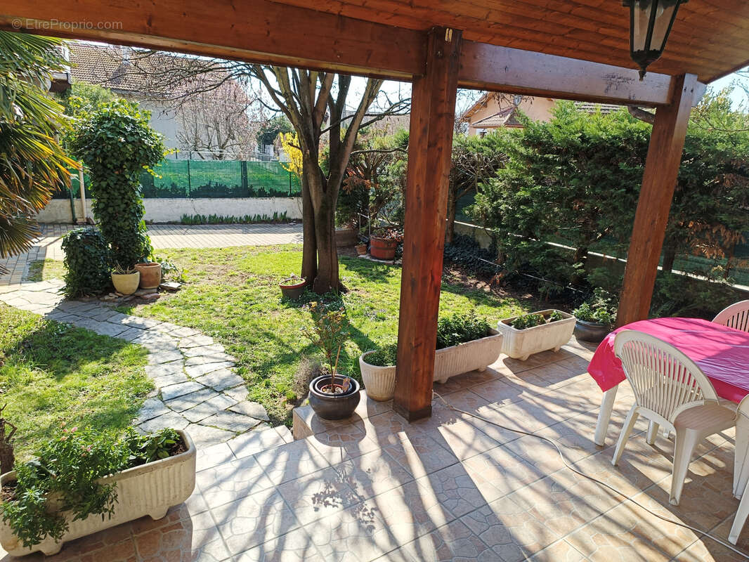 Maison à LE PEAGE-DE-ROUSSILLON