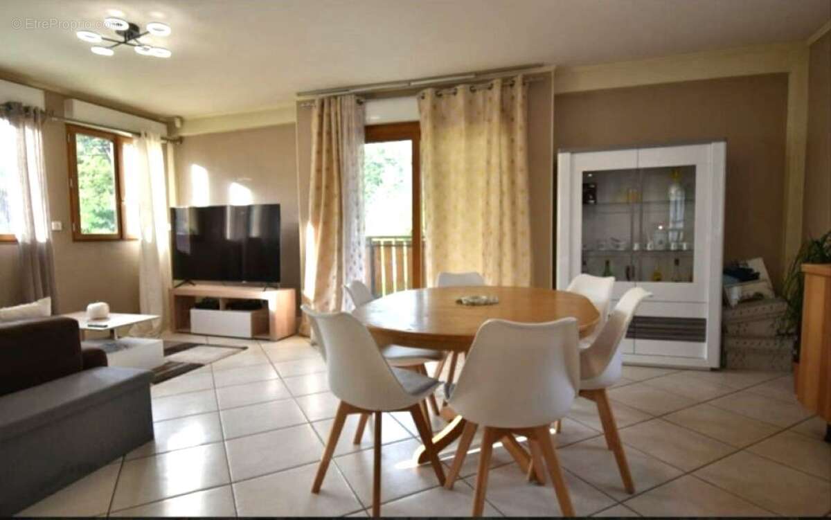 Maison à REIGNIER