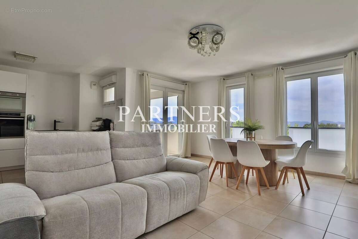 Appartement à MARSEILLE-14E